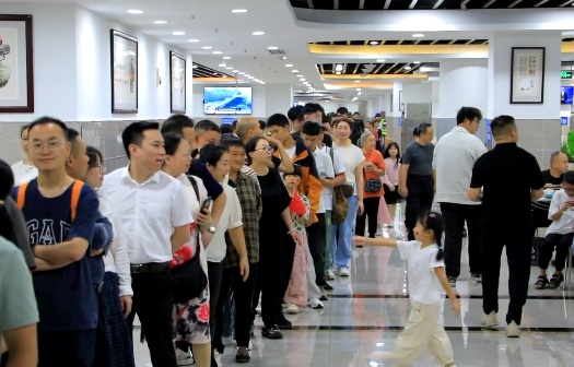 我在中午吃了550公斤大米和250公斤炖鹅...超过2