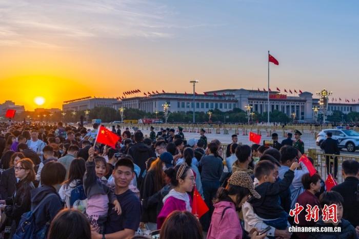 国庆日和Aitom节的“双重节日”，外国媒体：中国