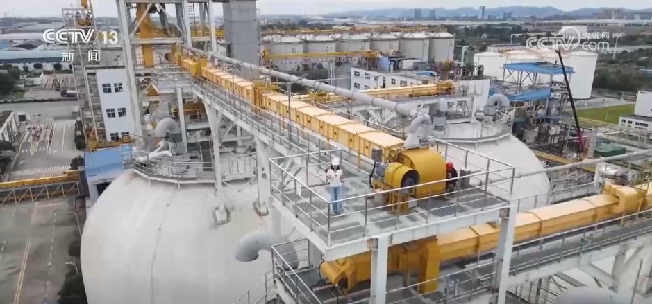 “白胖子”粮仓“AI全自动”仓储，大国科技满满