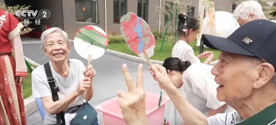 多重利好吸引香港人“北撤”。市场需求