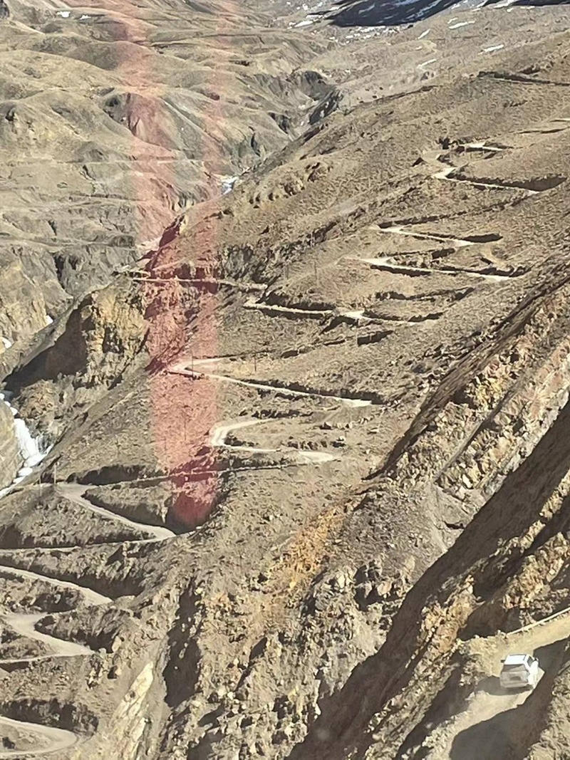 继续观看最接近天空的地方（石榴花和种子是同