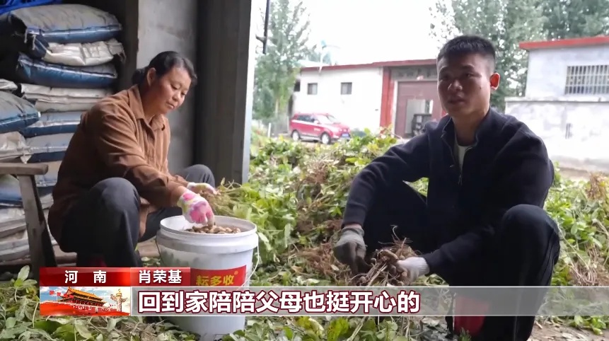 小朗吉（Xiao Rongji）带来了一张小苏伊恩（Siyua