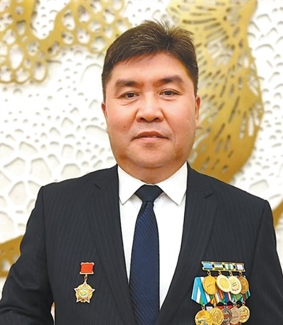 “为深化两国友谊与合作作出贡献”（跨越时空