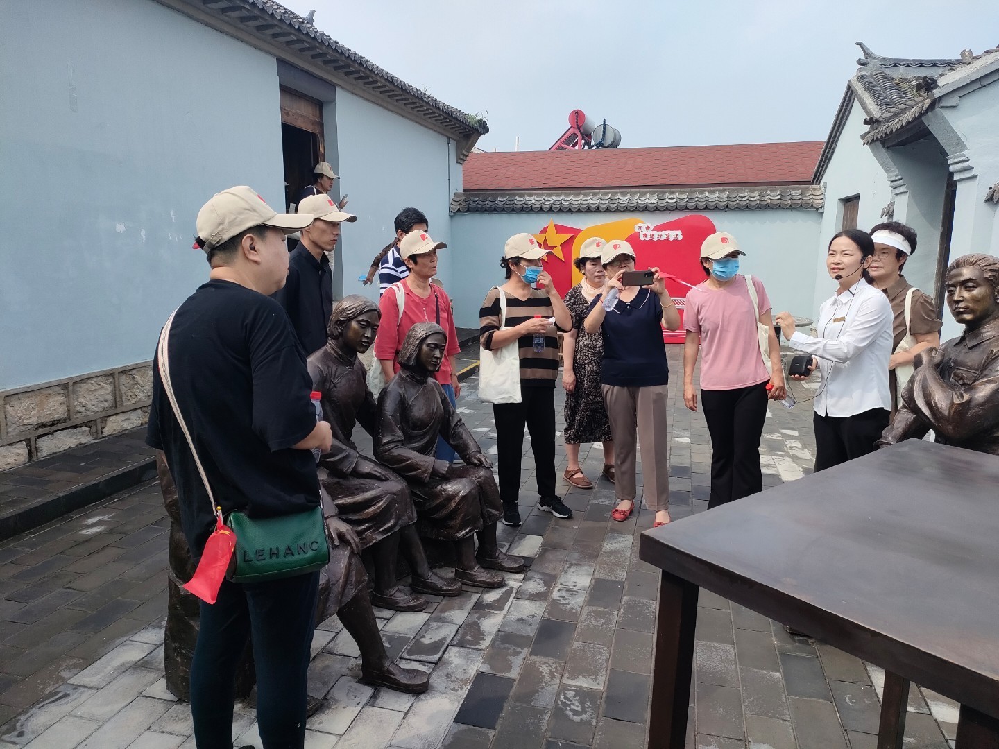 中国璀璨的红星丨方舟引路与红云星村