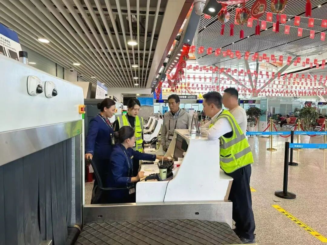 这事发生在西藏！为了挽救一名眼部受伤的四岁