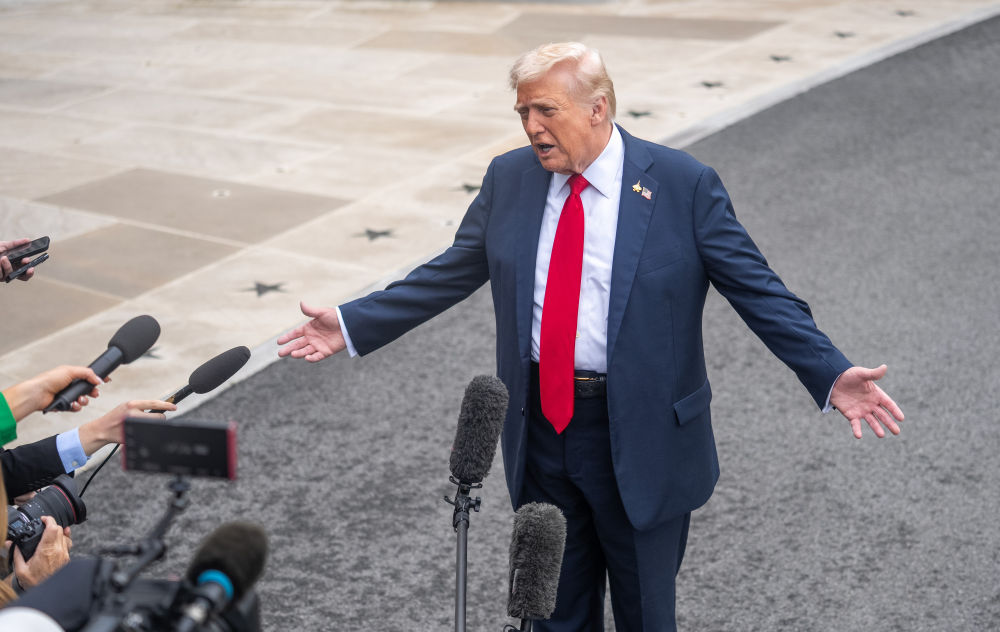 特朗普总统威胁普京：如果战争不停止，他将把