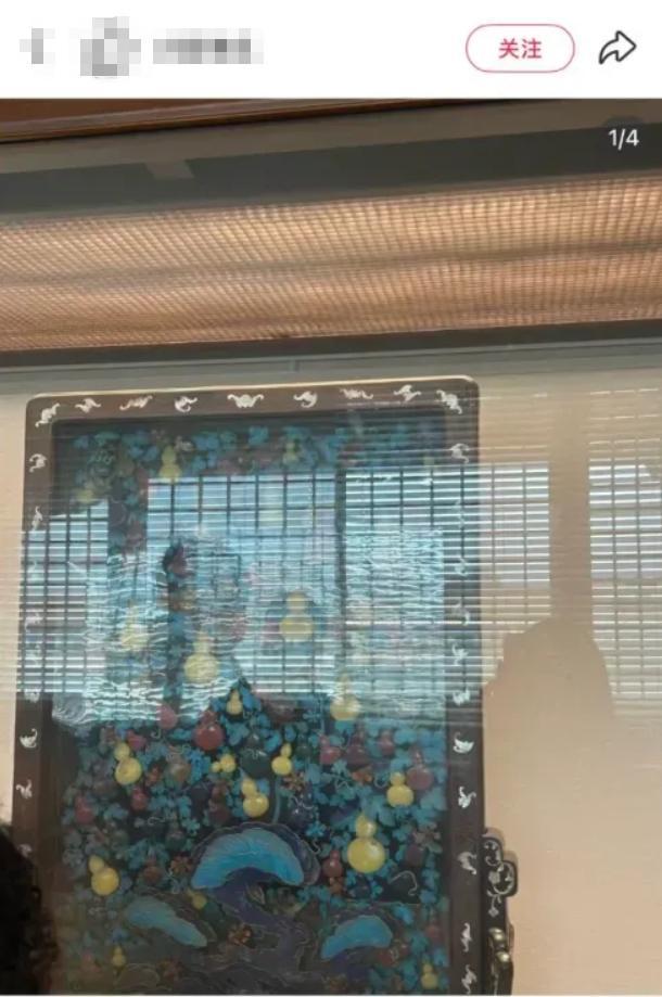 玻璃在昂贵的博物馆中反射不足吗？这是真的！