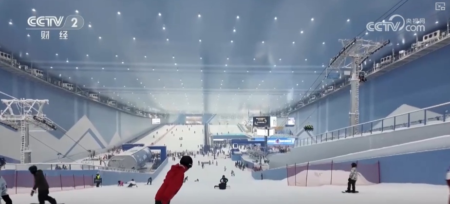 一季到四季；小众到大众！创新重构冰雪产业链冰雪消费释放新增完美体育网站长点(图5)