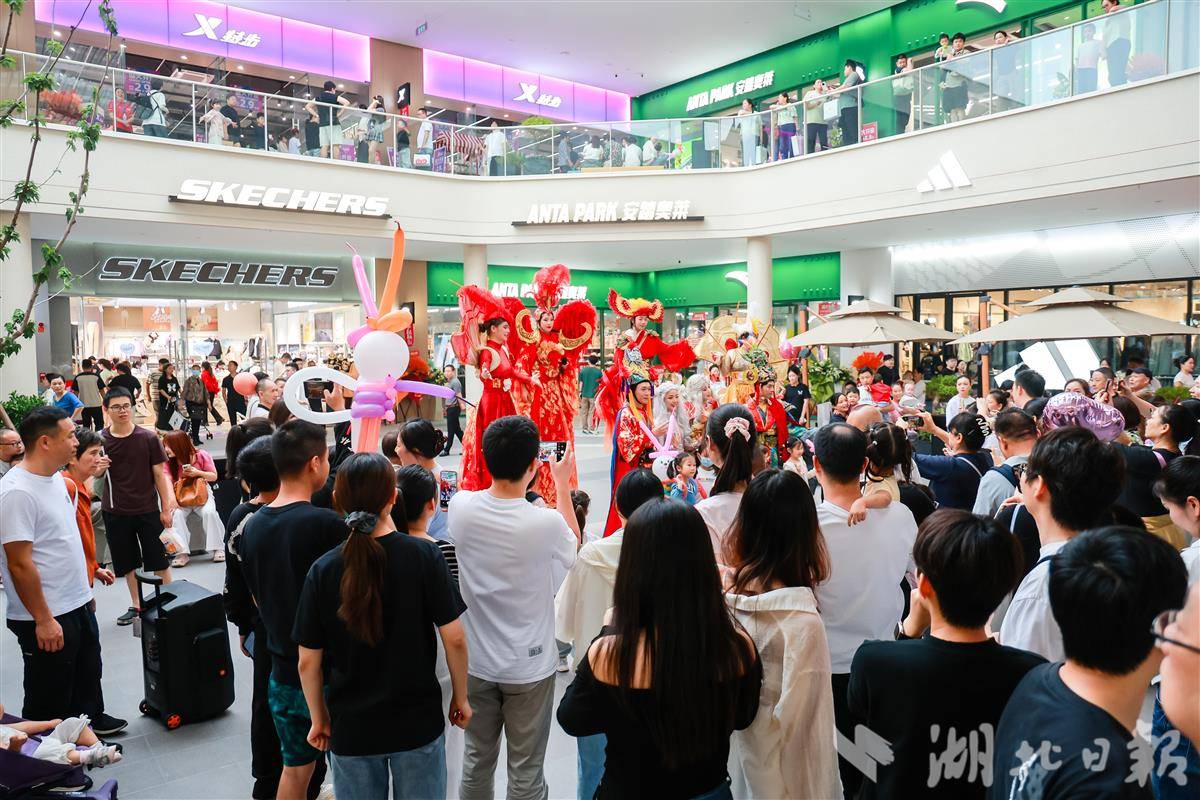 人口投入是产出的6.8倍。湖北超级黄金周新亮点
