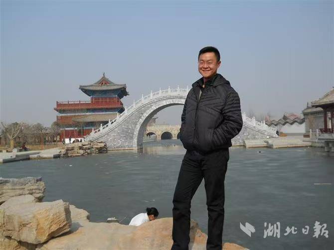 生活以不同的方式“继续”：武汉退伍军人奉献身体和玉米