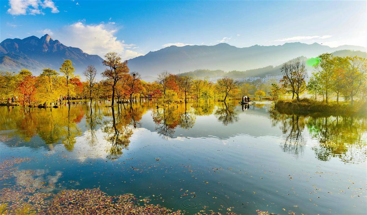 秋季“爬山”流行，“轻户外”成为节后出行关