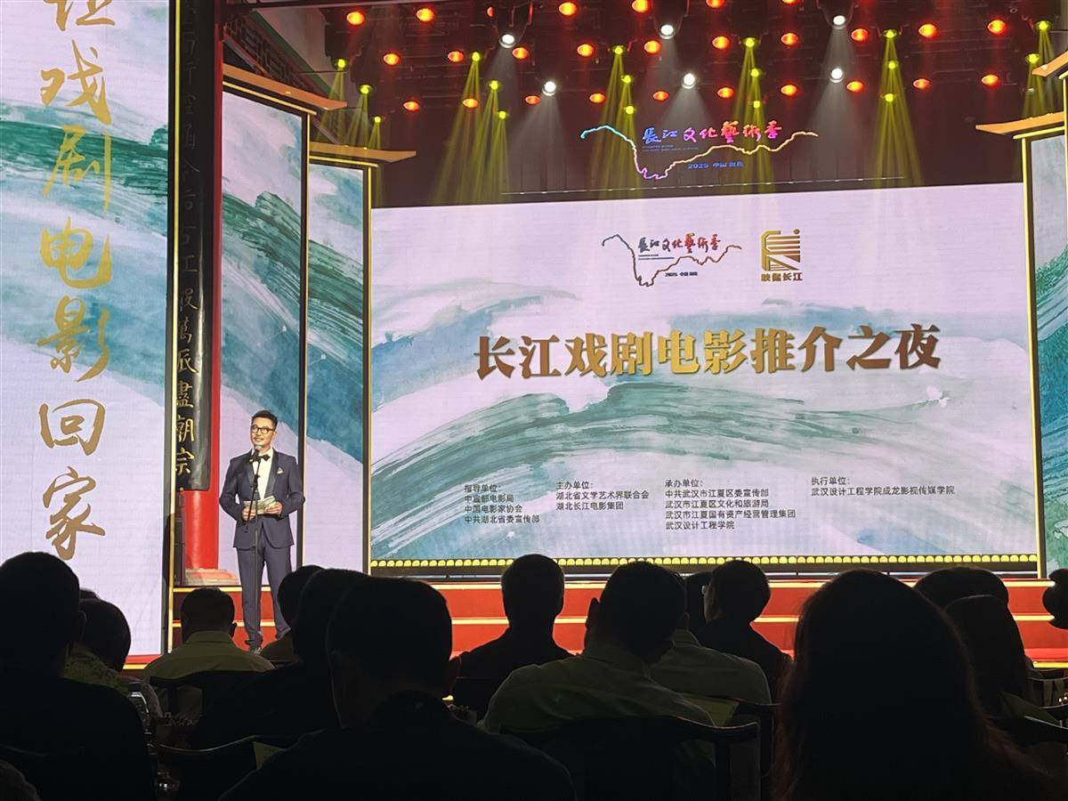 演员吴樾：“到了谭鑫培剧场，你要哭两遍。”