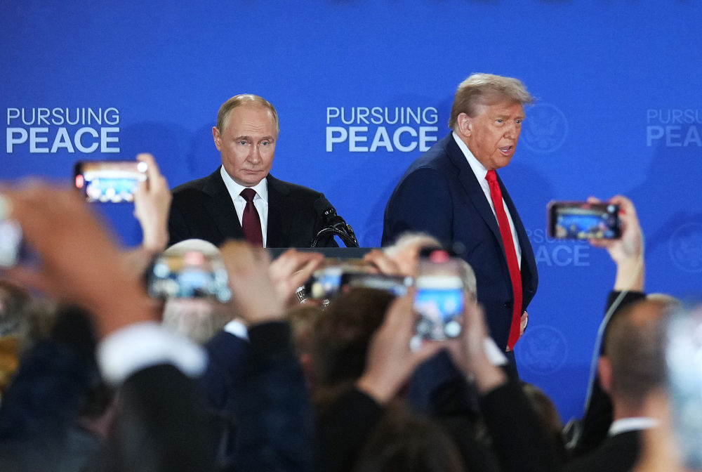 特朗普总统与普京总统长时间通话，战斧成为热