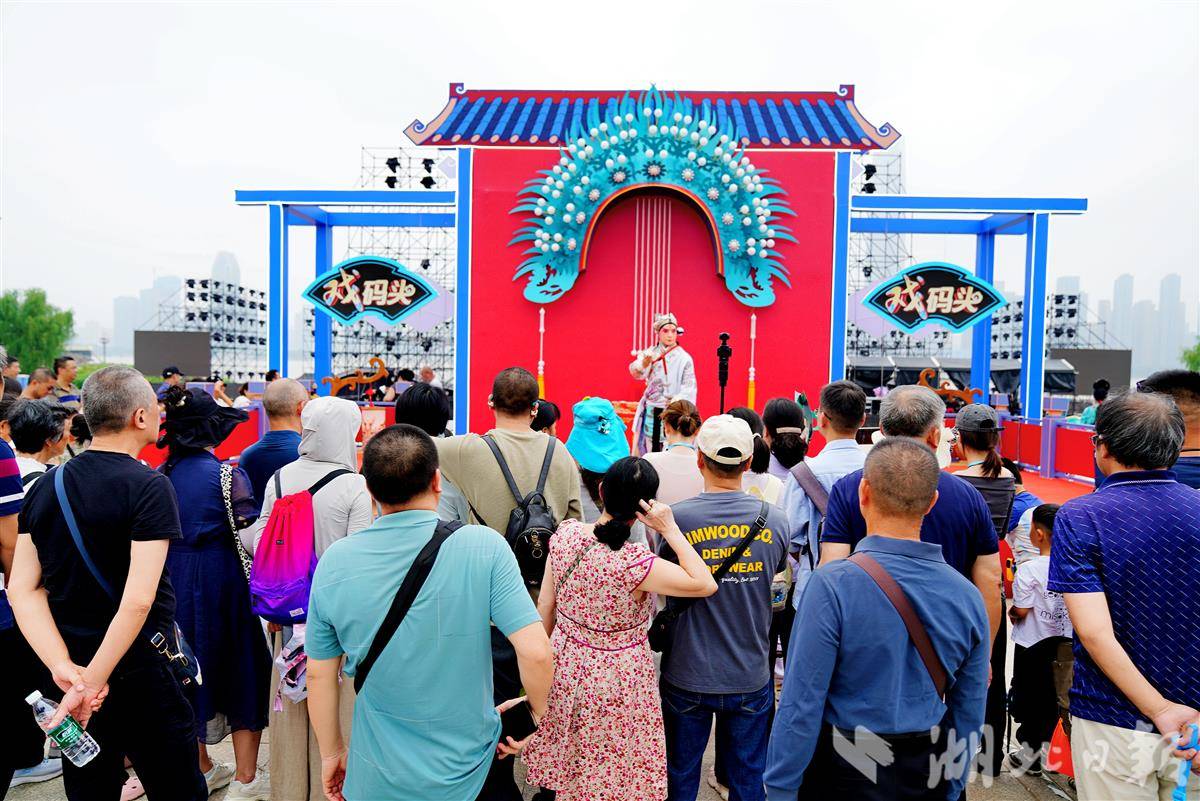 Jingchu恢复活力并欢迎来自世界各地的客人丨成千