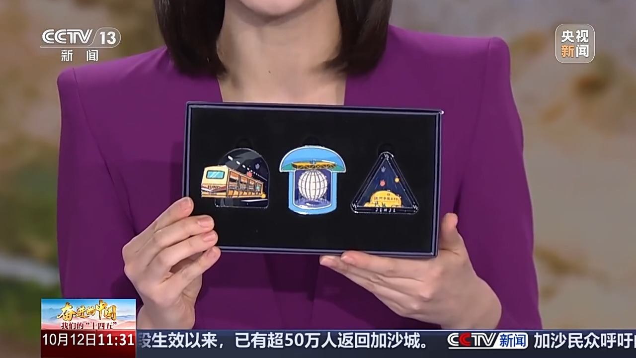 满腔热情，却甘愿留在幕后的他，用十年时间“拍摄”江门中微子“成长档案”