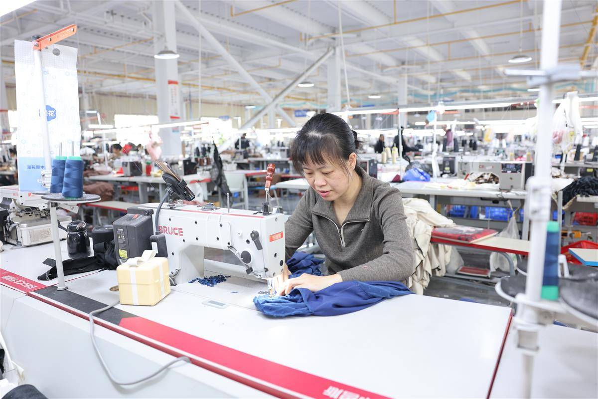 天门观察丨“归雁经济”如何催生新质生产力?天门纺织服装产业崛起调查(图2)