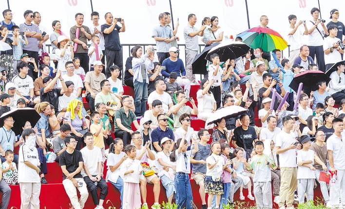 大城市扩大了活力，活动支持新的商业区