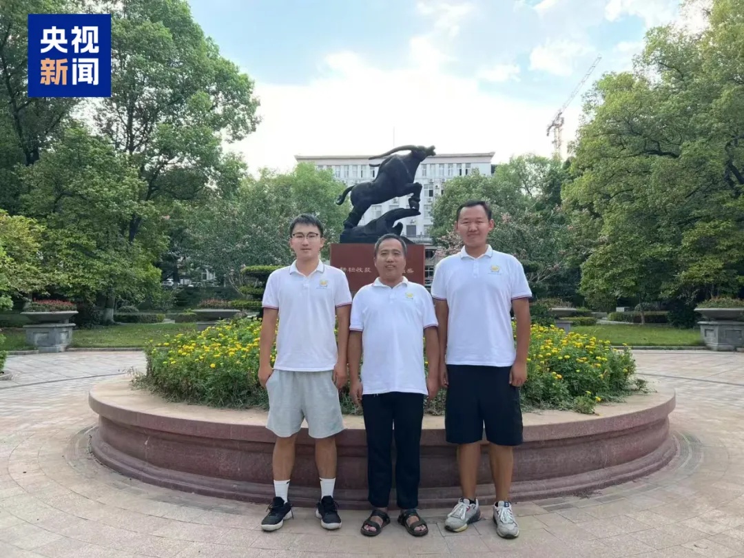 “我太忙了，快受不了了，请不要要求太多！”