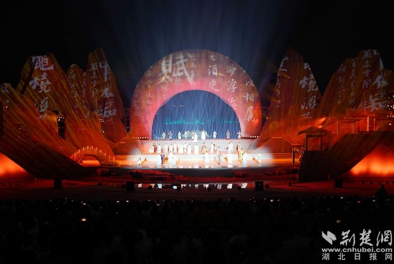 黄冈创新思政课堂，千名学子