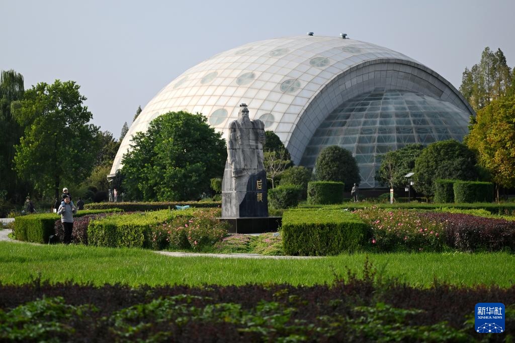 弦歌校区/新华画廊丨走进西北农林科技大学展园