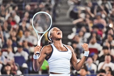 高夫2-0击败佩古拉 武汉公开赛迎来“新女王”