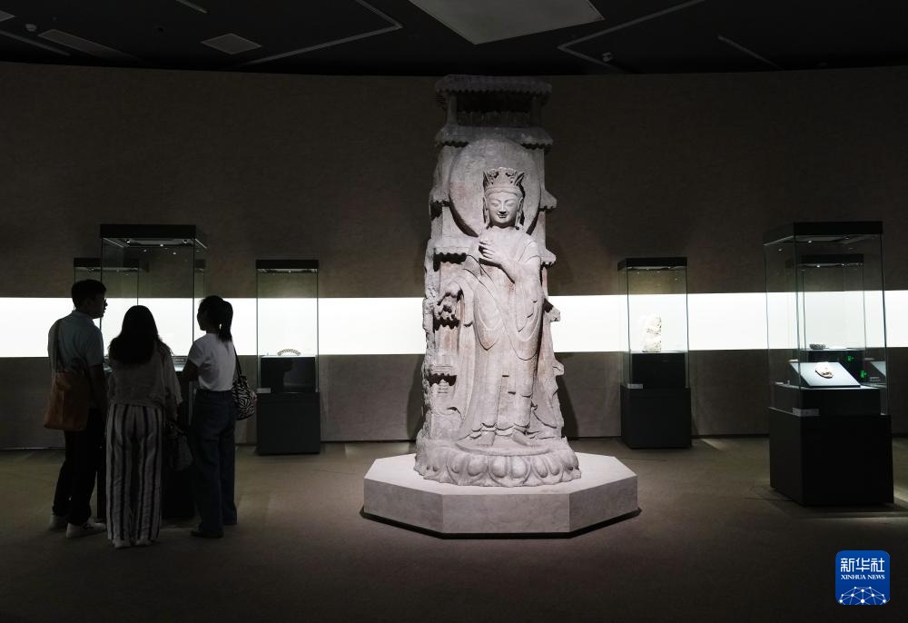 “看云海：云冈石窟艺术展”在上海开幕