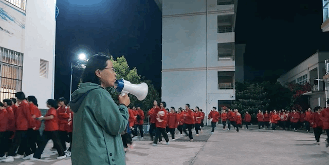 华体会- 华体会体育官网- 体育APP下载感悟张桂梅老师的党心初心和良心