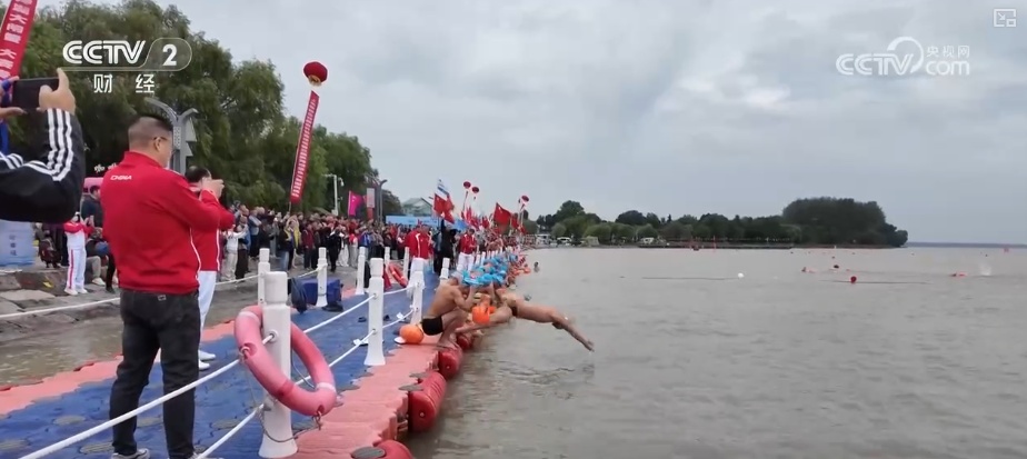 “赛事+”“情绪价值”“品质化”……消费向新而行提质、焕新亮点持续显现(图15)