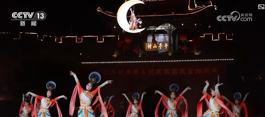 五颜六色的流行习俗庆祝会议节,而特殊活动则