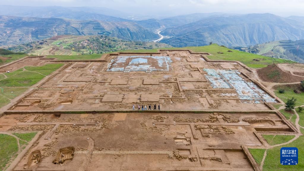 文化中国行丨走进四角坪遗址