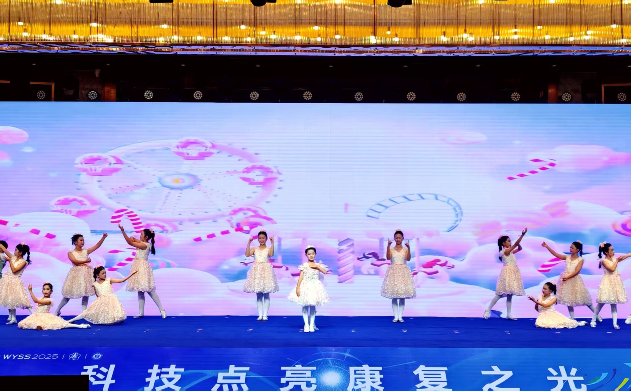 “小装置”让听障儿童“自然”地唱歌