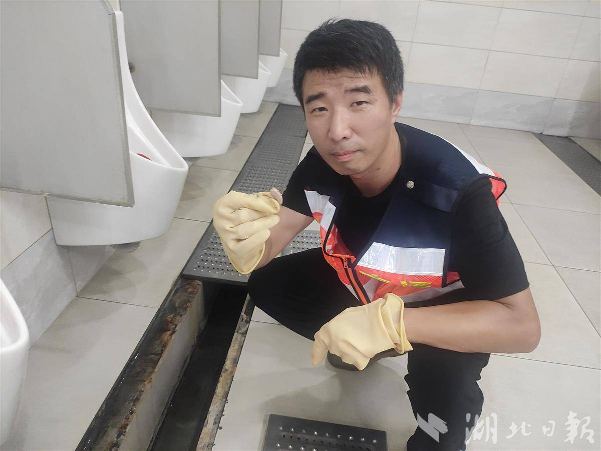 荆楚焕新迎客天下︱充电宝会“走路”、挪车只需几分钟湖北交通让千里返程变“宠客之旅”(图2)