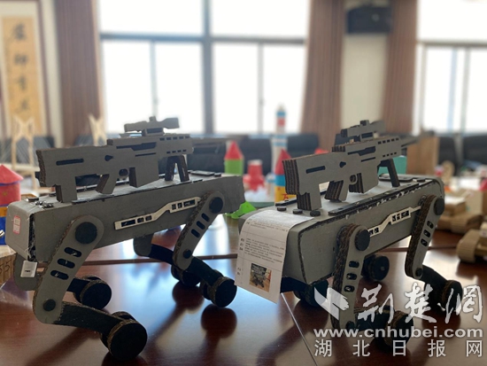 大冶市殷家湖小学举办主题展 千余件“大