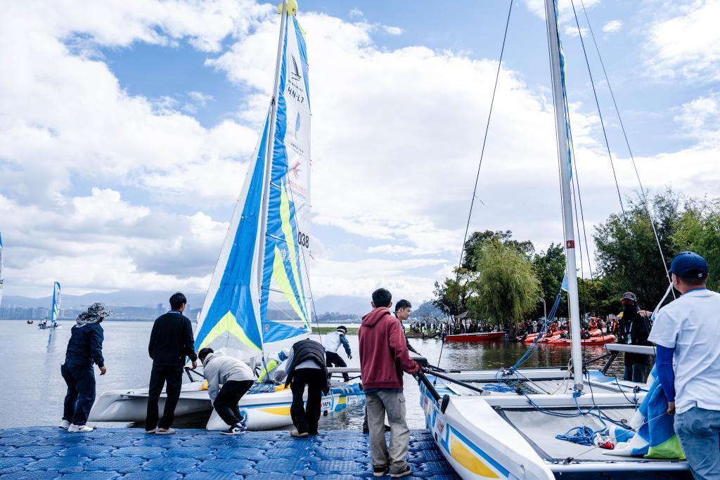 让我们一起去洱海追浪吧！中国万水千航赛在大理开赛