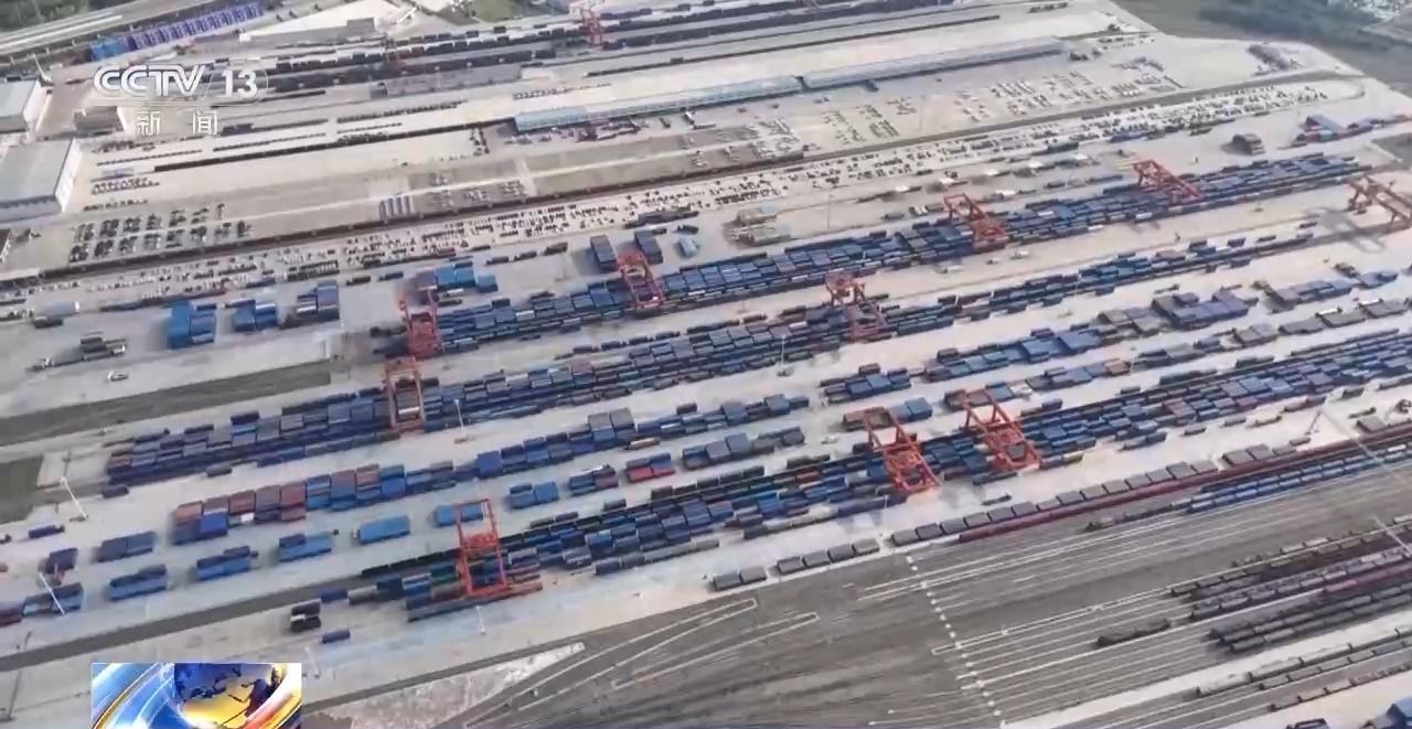 丨更密线路、更优服务、更高效率！新时代“钢铁驼队”正加速启程(图16)