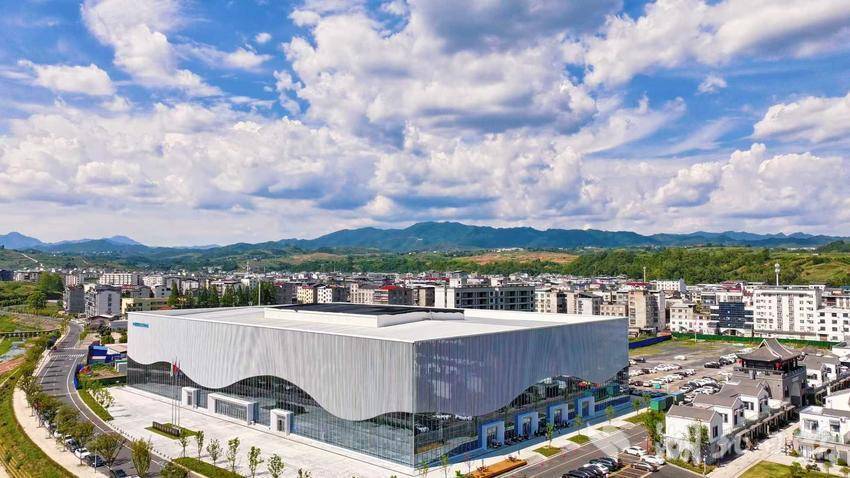 一块深山石头的千亿雄心