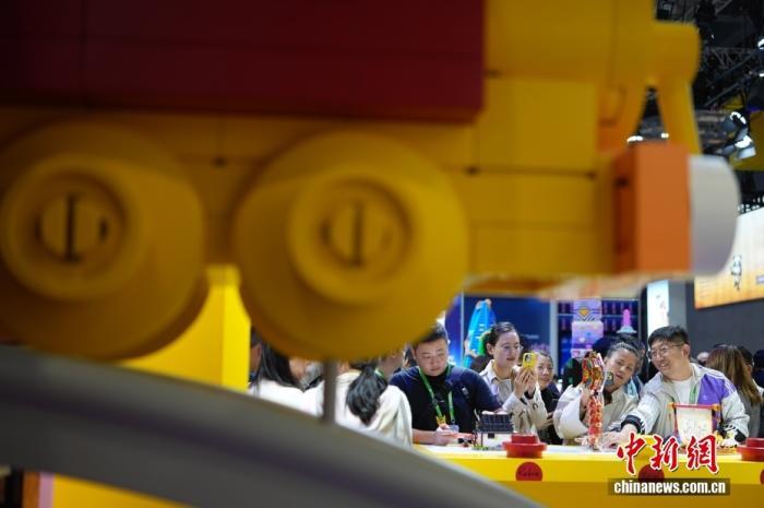 外媒聚焦进博会:中国坚定承诺折射全球贸易合