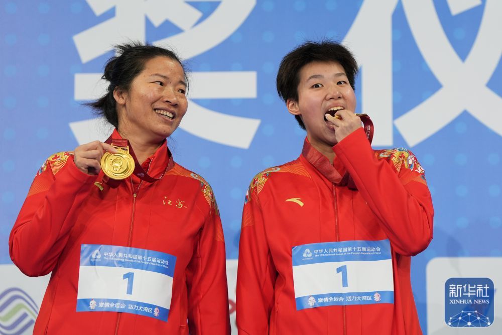 全国锦标赛|陆清瑶夺得女子200米蛙泳冠军