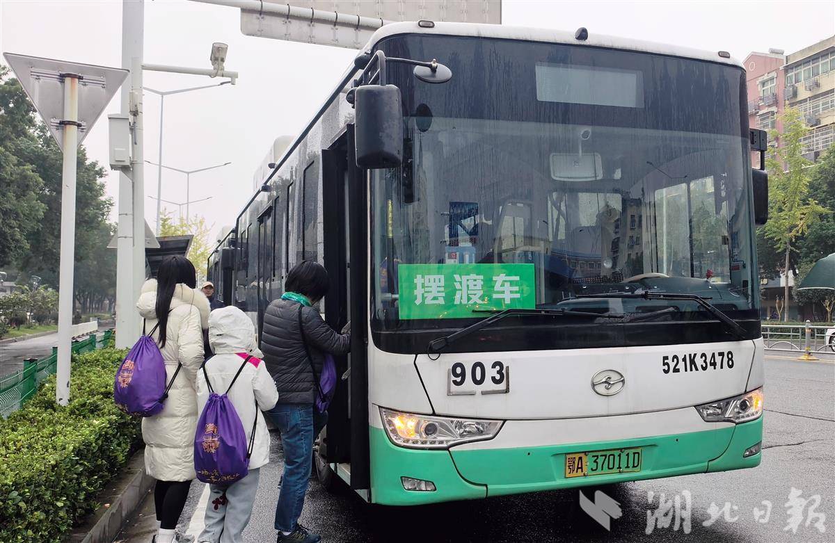 ӵڵأ人ͨѰʿ˻ս