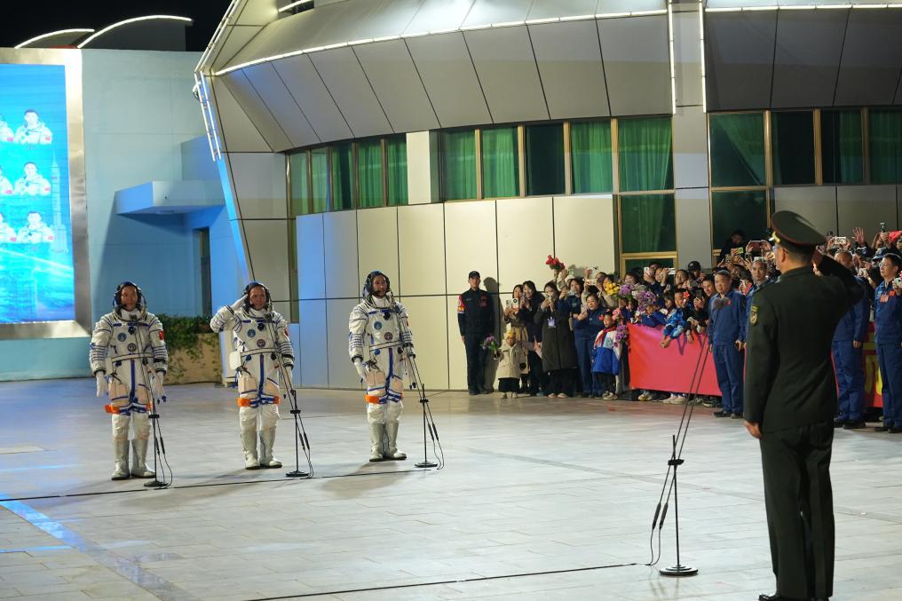 回忆神舟二十一号60秒惊人