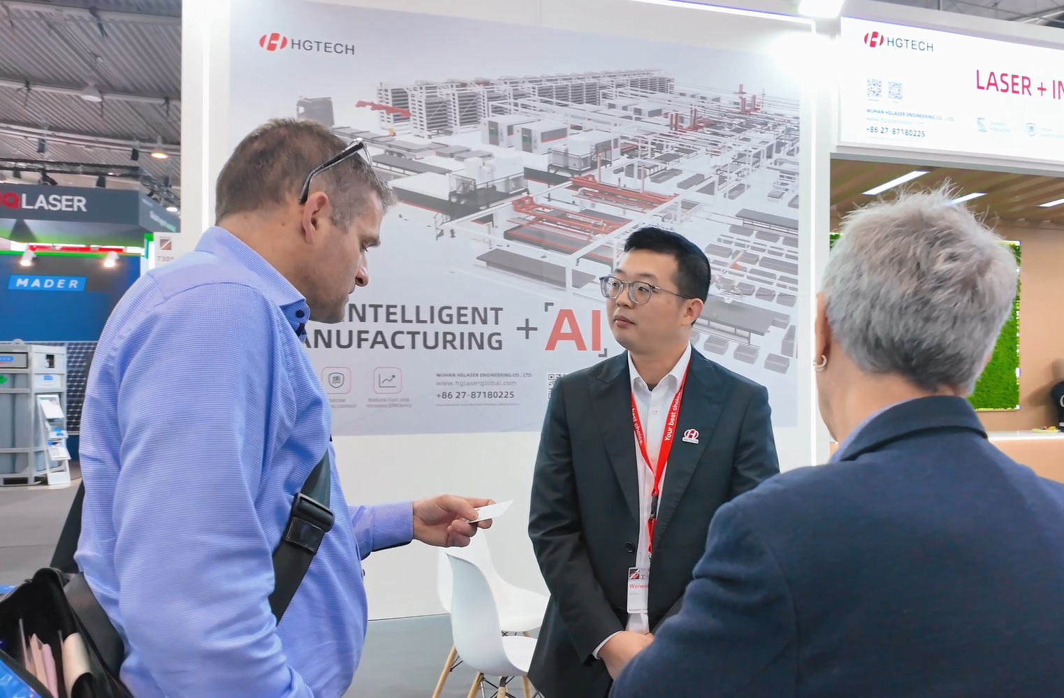 “终于能说走就走了！”华工科技157名海外业务人员持卡从销售到售后全链条快速响应(图1)