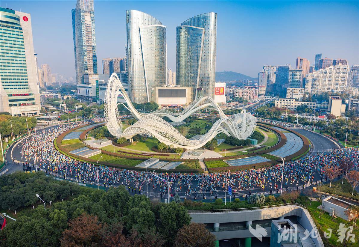 2025光谷马拉松激情开跑