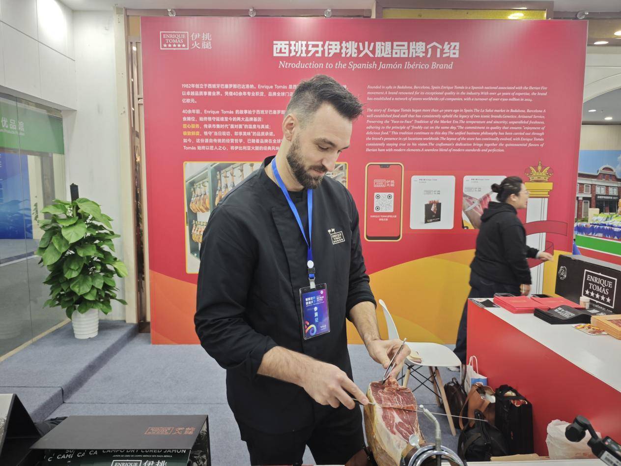 不出杭州，逛遍世界。驻华大使盛赞汉洽会搭建