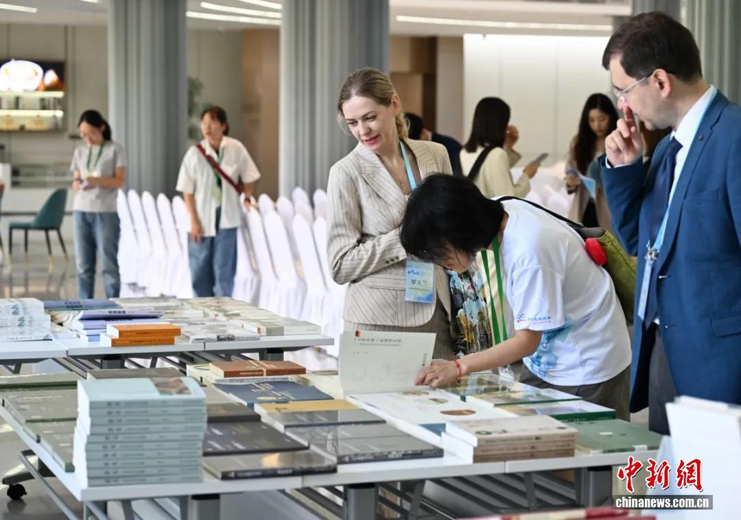 东西方问题|简评：为什么