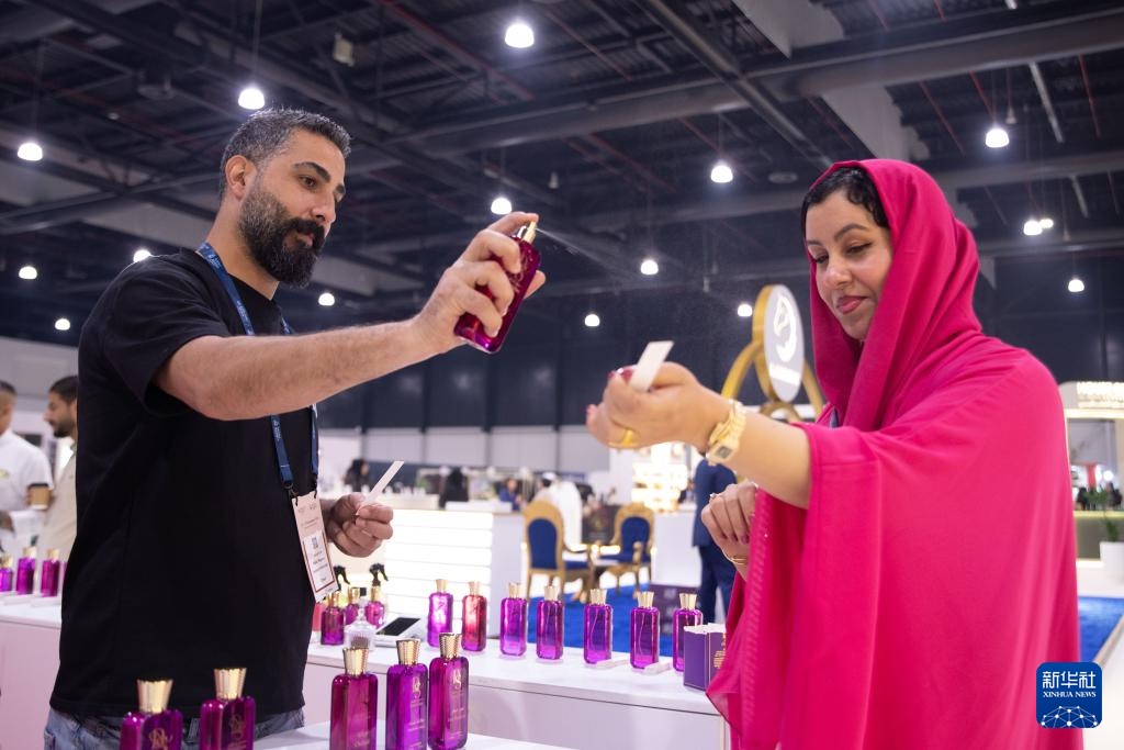 巴林举办大型香水展