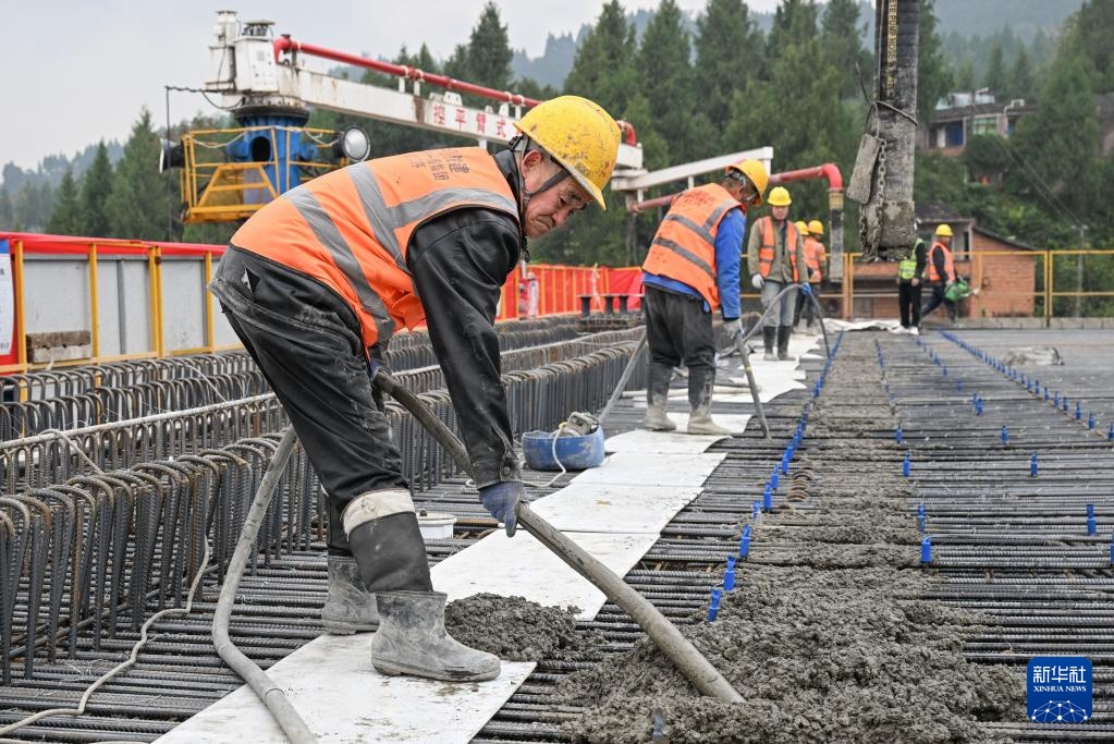 重庆万州高铁建设进展顺利
