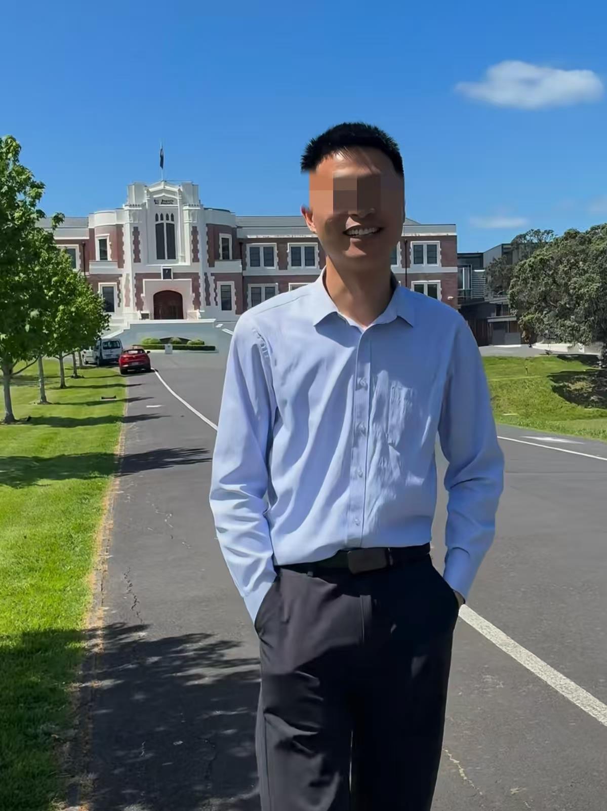 一名36岁的中文老师在潜水时意外身亡。他曾说，