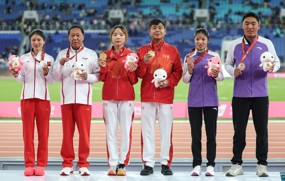 全国锦标赛 |田径女子10000米项目梁天天夺冠