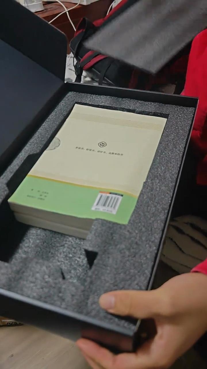 一名男子在双十一花费3000多元在网上购买了显卡