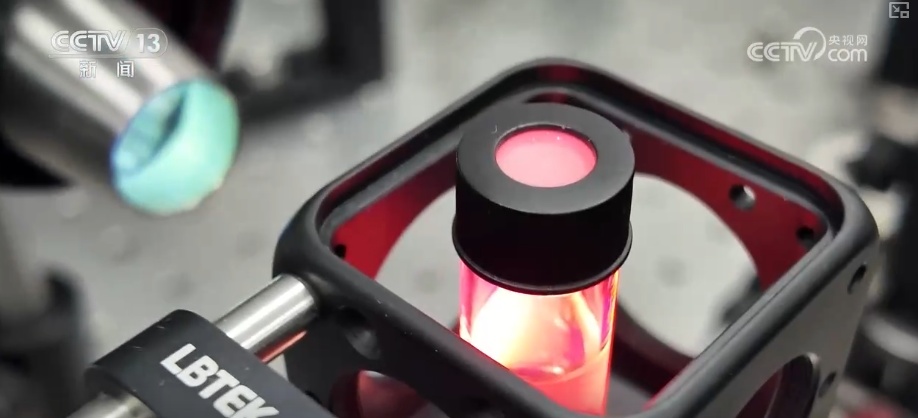 “硬核”突破支撑下一代显示技术发展 “能量外衣”点亮“绝缘”稀土